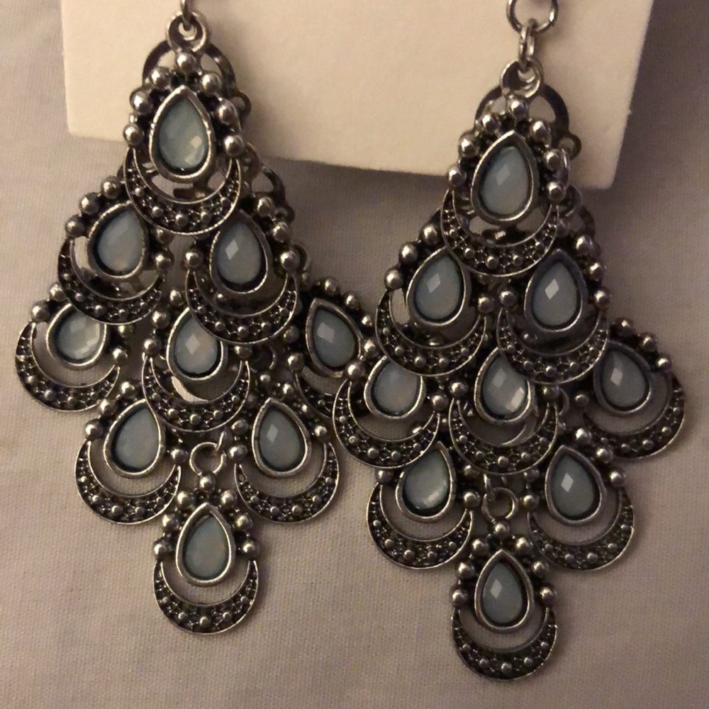 Lucky Brand Silver Tone & Slate Blue Teardrop Tiered Chandelier Earrings NEW - Picture 9 of 11
